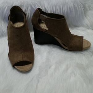 Flex Life Stride Sz 7 Wedge Peeptoe in Brown